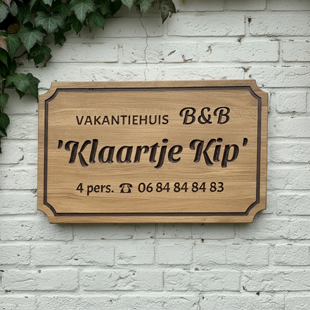 Groot houten Bed and Breakfast bord van massief hout