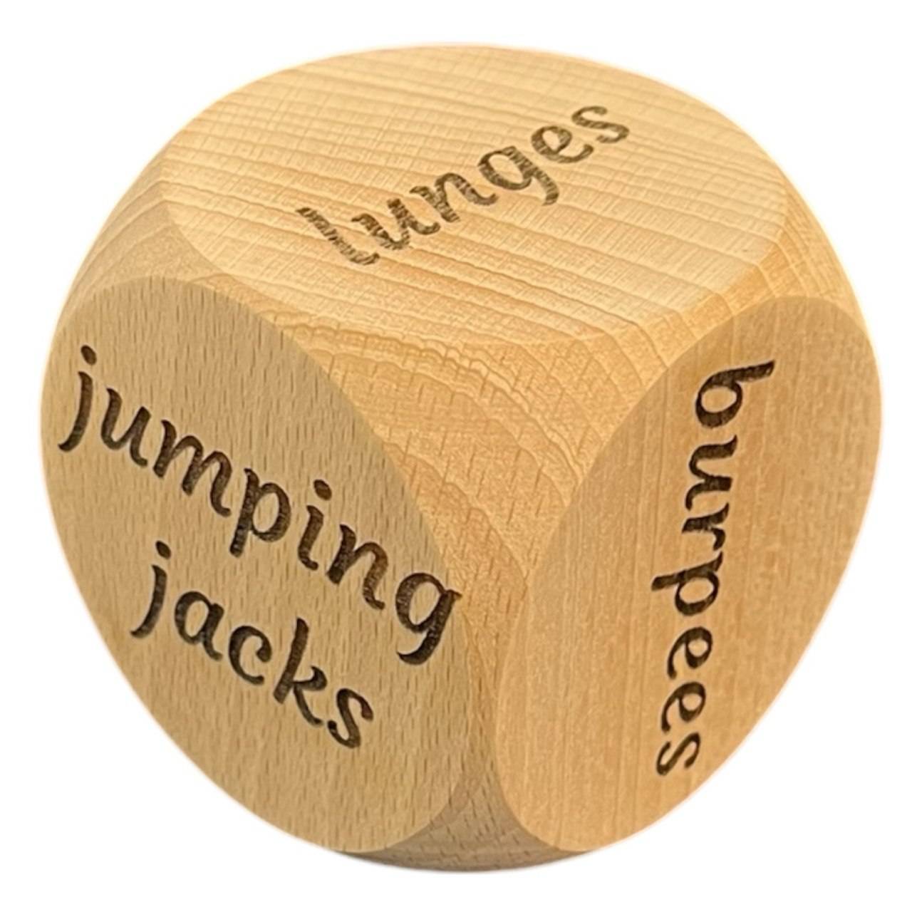 Grote massief beukenhouten dobbelsteen van 6 cm met gegraveerde zijden voorbeeld