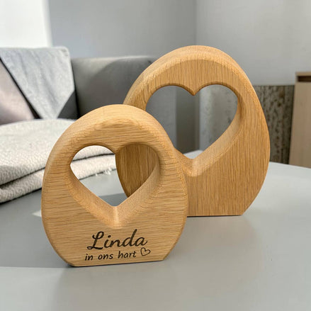 Eiken gedenkblok met hart – gepersonaliseerd