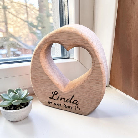 Eiken gedenkblok met hart – 14,5 cm – gepersonaliseerd