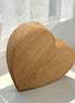 Massief eiken hart van 15 cm en 40 mm dik, gepersonaliseerd met lasergravure, handgemaakt door Decospace.