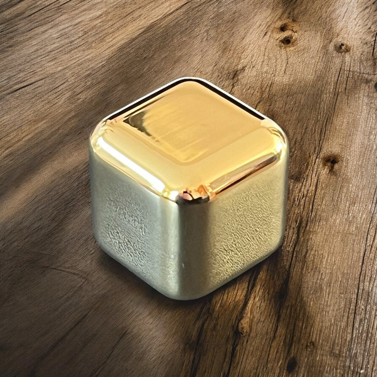 Whiskey koelblokje goudkleurig