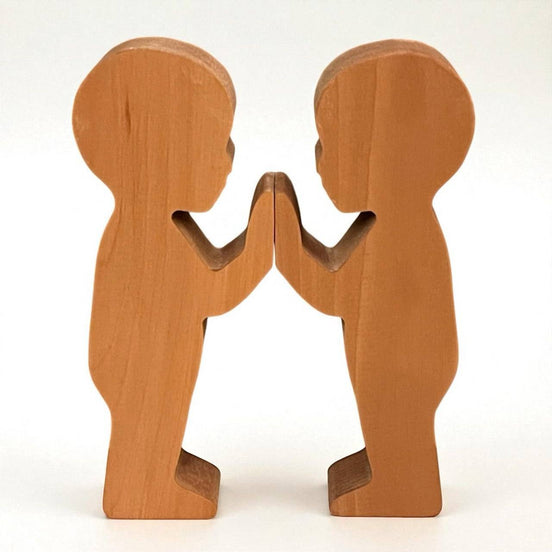 Houten silhouet poppetje van massief hardhout – 13 cm